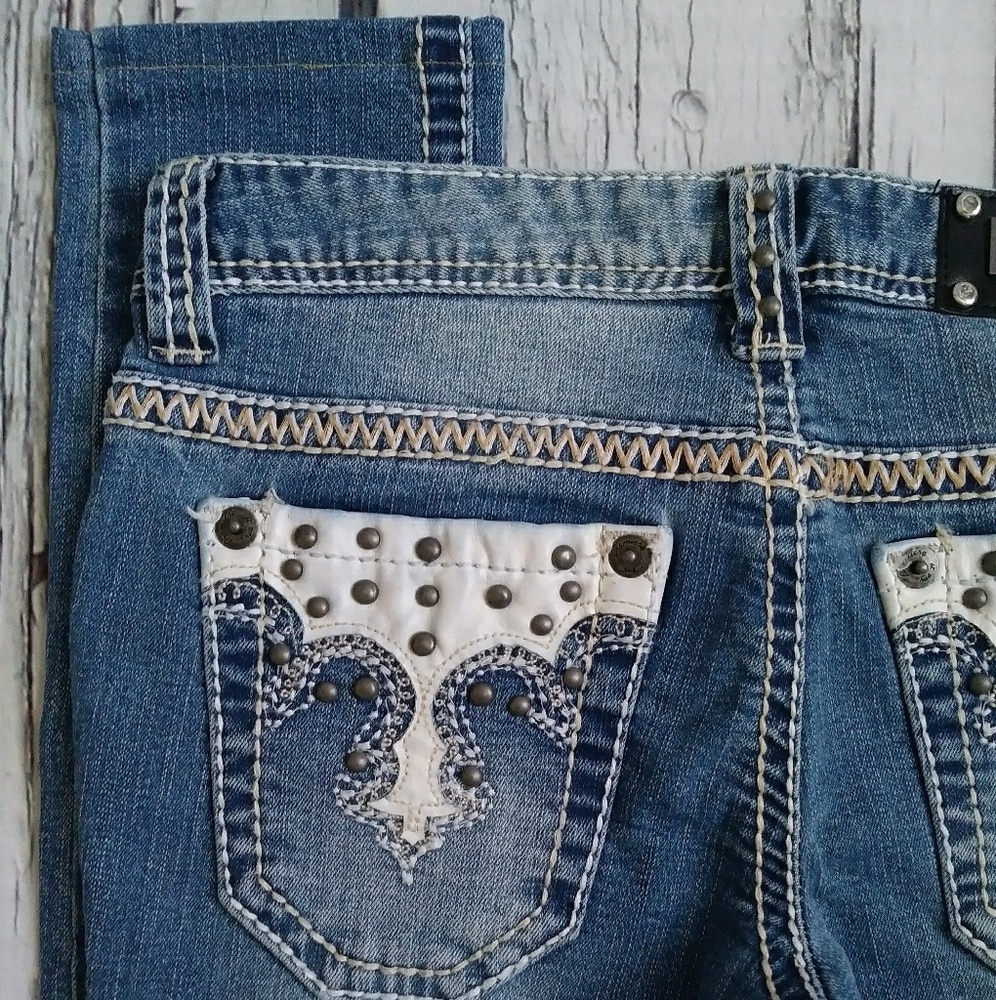 Premiere by Rue21 Embellished Low Rise Skinny Jean - Picture 7 of 8